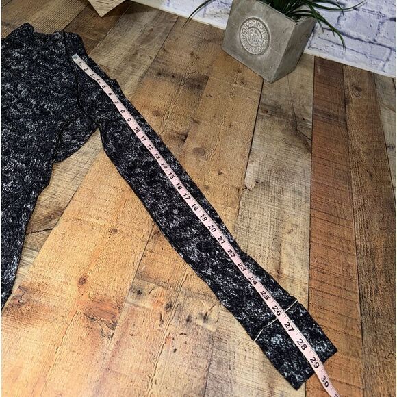 Lululemon Outrun the Elements 1/2 Zip in Misted Jacquard Black White - Picture 12 of 15